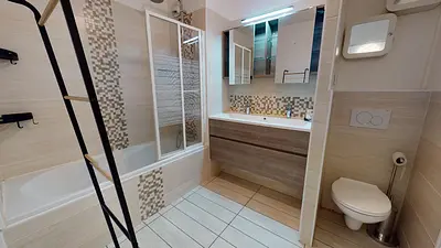 Photo du 48 Rue Longefer, 69008 Lyon, France Lyon