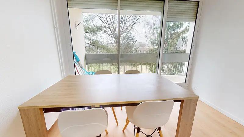 Photo du 3 Place Jules Verne, 49000 Angers, France Angers