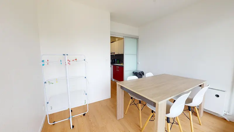 Photo du 3 Place Jules Verne, 49000 Angers, France Angers