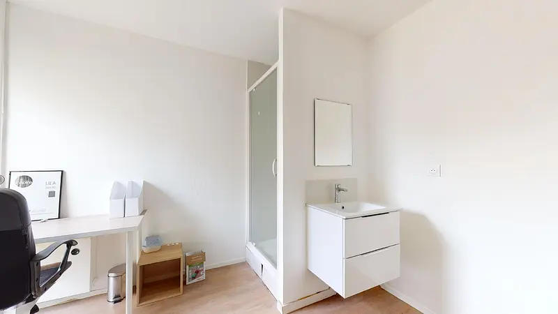 Photo du 3 Place Jules Verne, 49000 Angers, France Angers