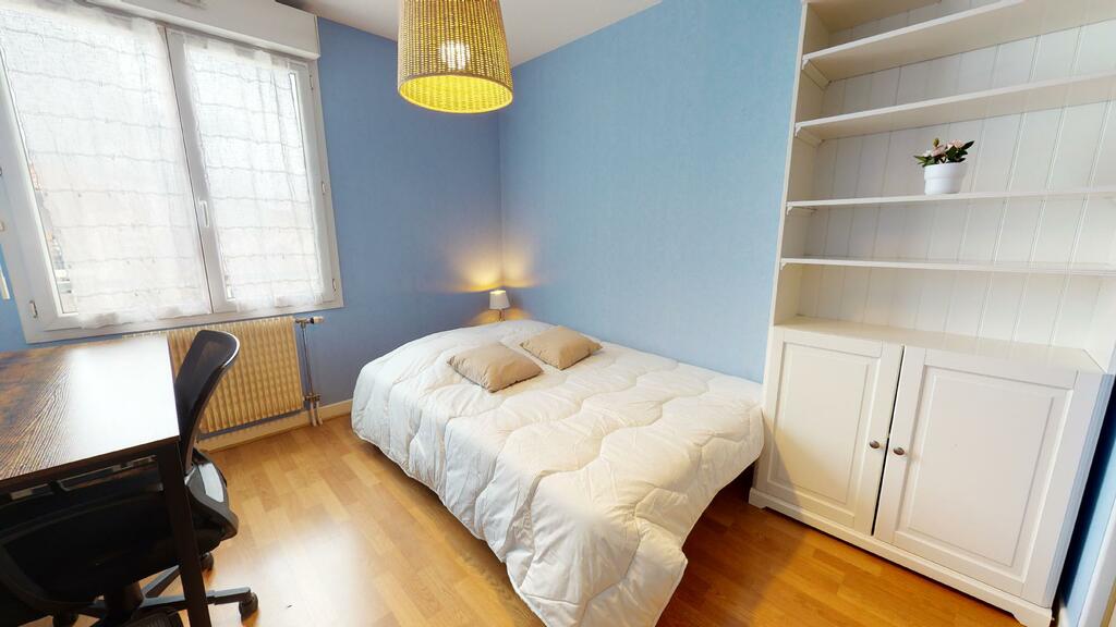 Photo du 48 Rue Longefer, 69008 Lyon, France Lyon