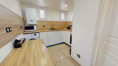 Photo du 8 Avenue Viviani, Accès rue, 69200 Vénissieux, France Vénissieux