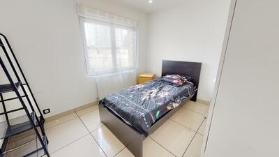 Photo du 8 Avenue Viviani, Accès rue, 69200 Vénissieux, France Vénissieux