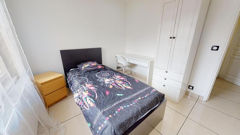 Photo du 8 Avenue Viviani, Accès rue, 69200 Vénissieux, France Vénissieux