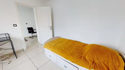 Photo du 8 Avenue Viviani, Accès rue, 69200 Vénissieux, France Vénissieux