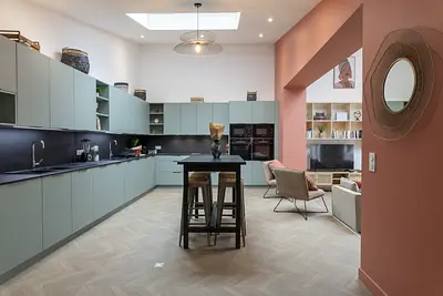 Photo du 1 rue des Roses, 69500 Bron, France Bron