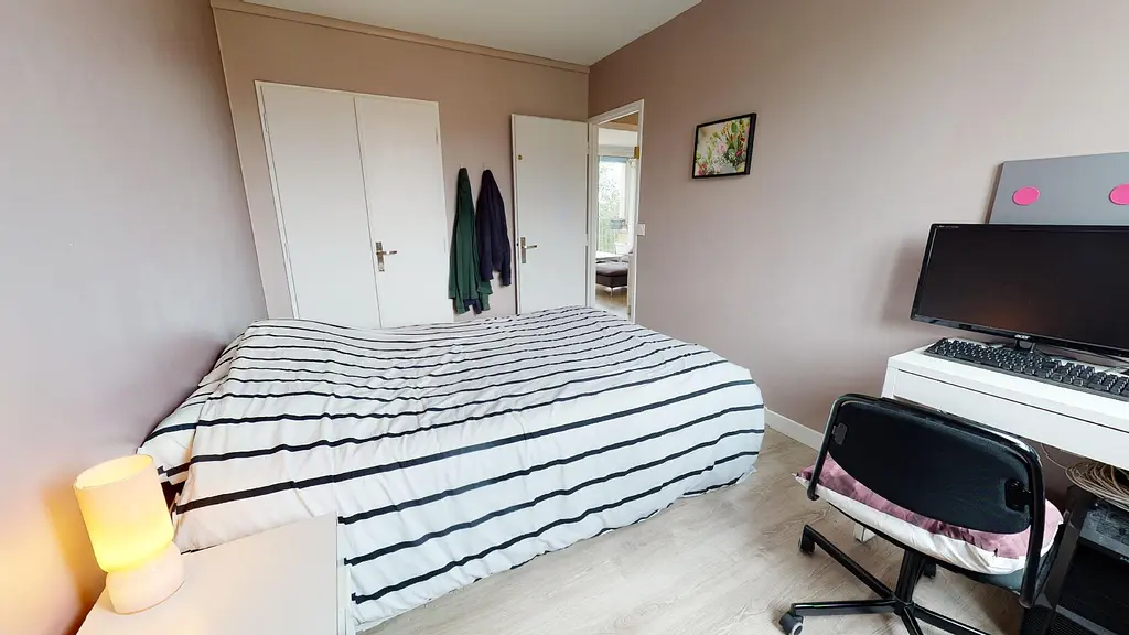 Photo du 33 rue Henri Brosse, 69310 Pierre-Bénite, France Pierre-Bénite