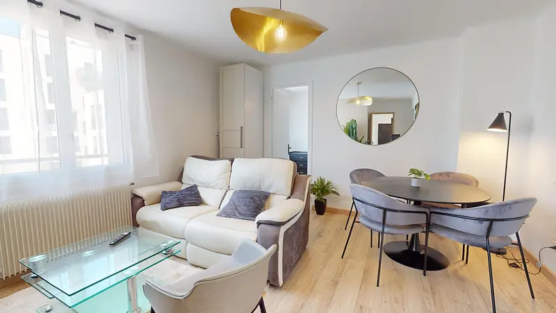 Photo du 12 Rue Des Roses, 69008 Lyon, France Lyon