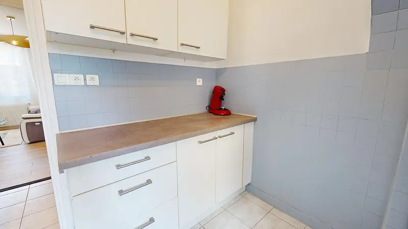 Photo du 12 Rue Des Roses, 69008 Lyon, France Lyon