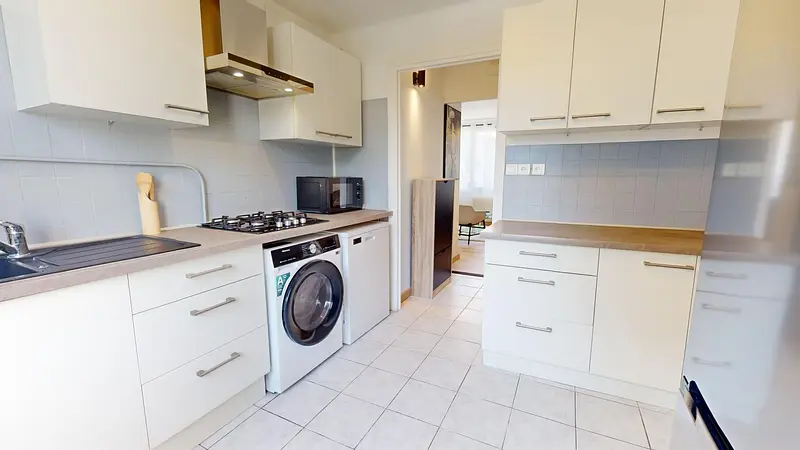 Photo du 12 Rue Des Roses, 69008 Lyon, France Lyon