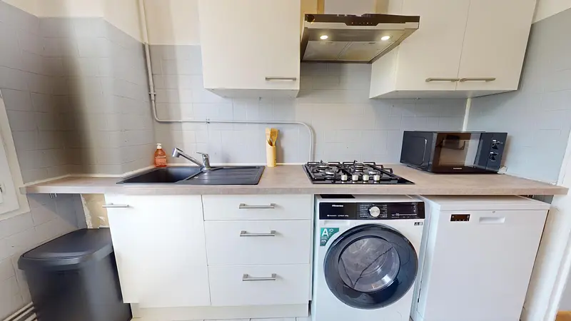 Photo du 12 Rue Des Roses, 69008 Lyon, France Lyon