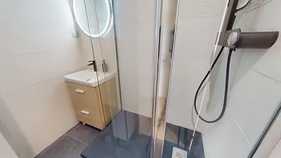 Photo du 12 Rue Des Roses, 69008 Lyon, France Lyon