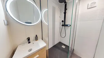 Photo du 12 Rue Des Roses, 69008 Lyon, France Lyon