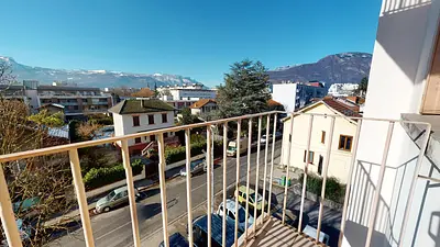 Photo du 61 avenue Jules Vallès, Allée A, 38400 Saint-Martin-d'Hères, France Saint-Martin-d'Hères