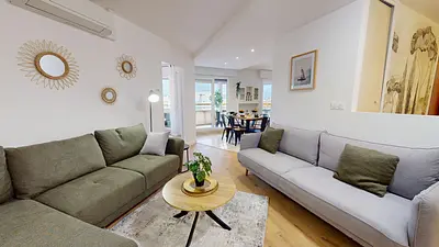 Photo du 107 Rue Jean Sarrazin, 69008 Lyon, France Lyon