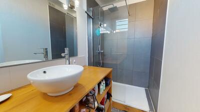 Photo du 148 rue alexis perroncel, 69100 Villeurbanne, France Villeurbanne