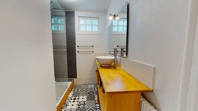 Photo du 148 rue alexis perroncel, 69100 Villeurbanne, France Villeurbanne