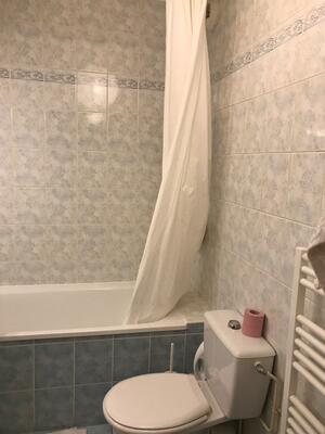 Photo du 34 Rue Antoine Lumière, 69008 Lyon, France Lyon