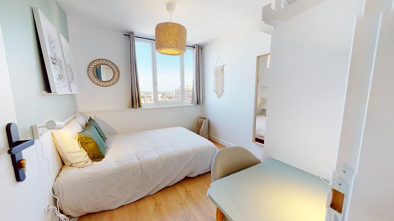 Photo du 24 Rue Édouard Branly, 69500 Bron, France Bron