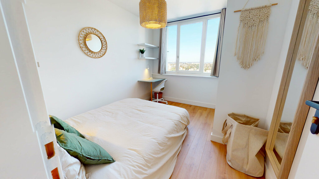 Photo du 24 Rue Édouard Branly, 69500 Bron, France Bron