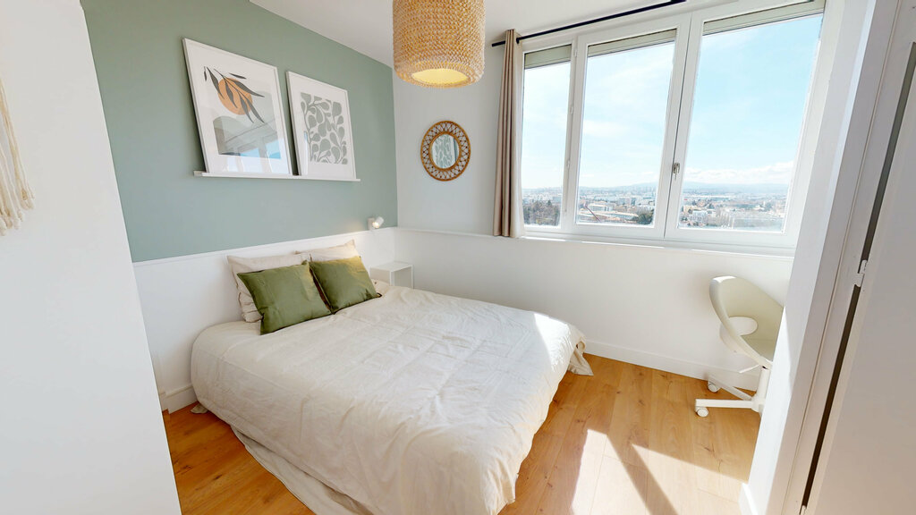 Photo du 24 Rue Édouard Branly, 69500 Bron, France Bron