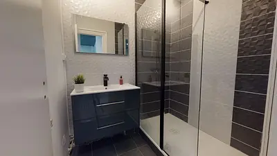 Photo du 30 rue Francis Chirat, 69100 Villeurbanne, France Villeurbanne