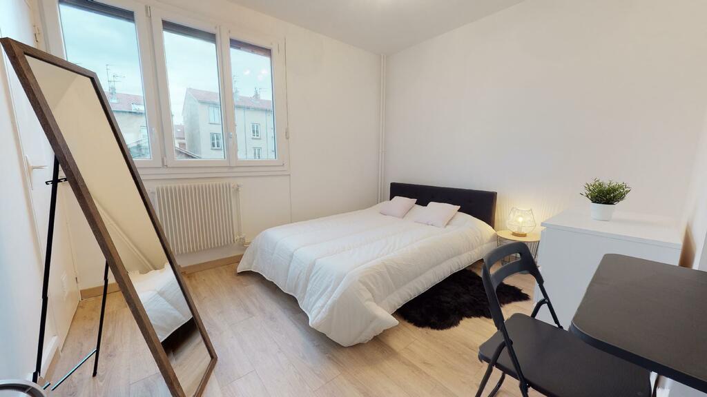 Photo du 30 rue Francis Chirat, 69100 Villeurbanne, France Villeurbanne