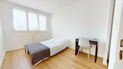 Photo du 51b avenue Pierre Brossolette, 69500 Bron, France Bron