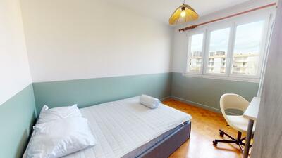 Photo du 117 Avenue Pierre Brossolette, 69500 Bron, France Bron