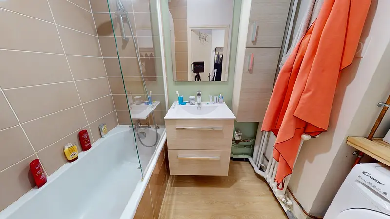 Photo du 102 Avenue Debourg, 69007 Lyon, France Lyon