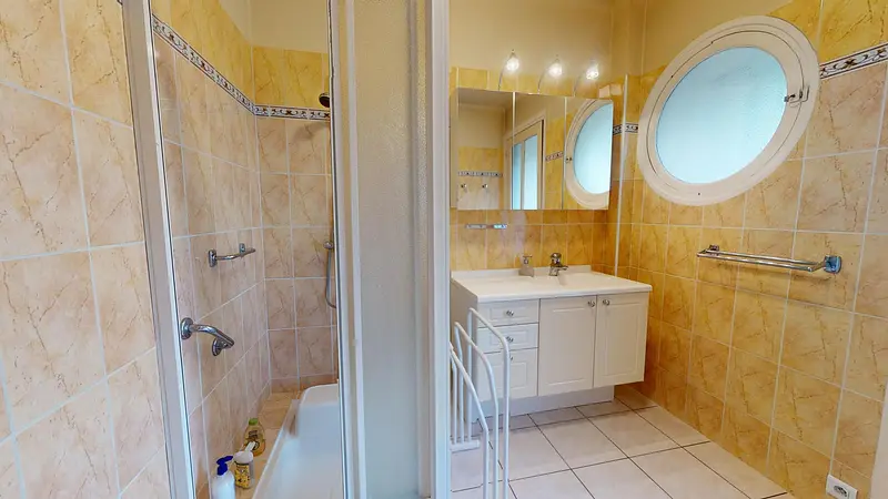 Photo du 84 Chemin Du Grand Revoyet, 69230 Saint-Genis-Laval, France Saint-Genis-Laval