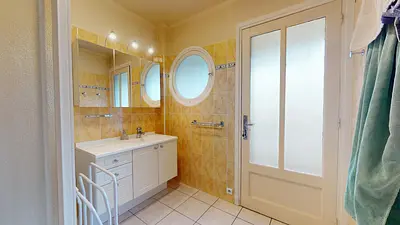 Photo du 84 Chemin Du Grand Revoyet, 69230 Saint-Genis-Laval, France Saint-Genis-Laval