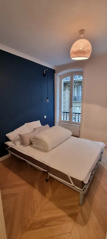 Photo du 18 Rue Jean Baptiste Pigalle, 75009 Paris, France Paris