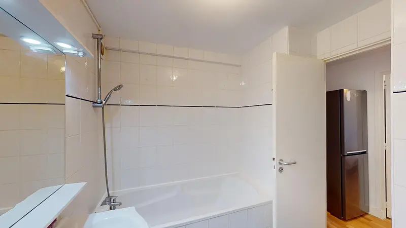 Photo du 80 Rue D'amsterdam, 75009 Paris, France Paris