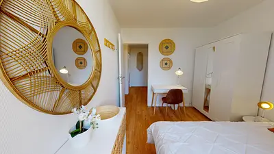 Photo du 27 Rue De L'effort, River, 69007 Lyon, France Lyon