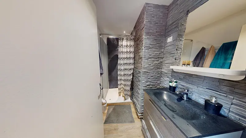 Photo du 99 Rue Du Maréchal Foch, 33150 Cenon, France Cenon