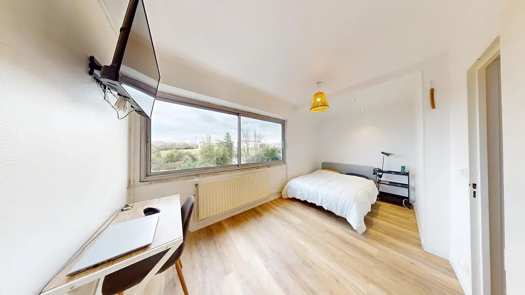 Photo du 99 Rue Du Maréchal Foch, 33150 Cenon, France Cenon