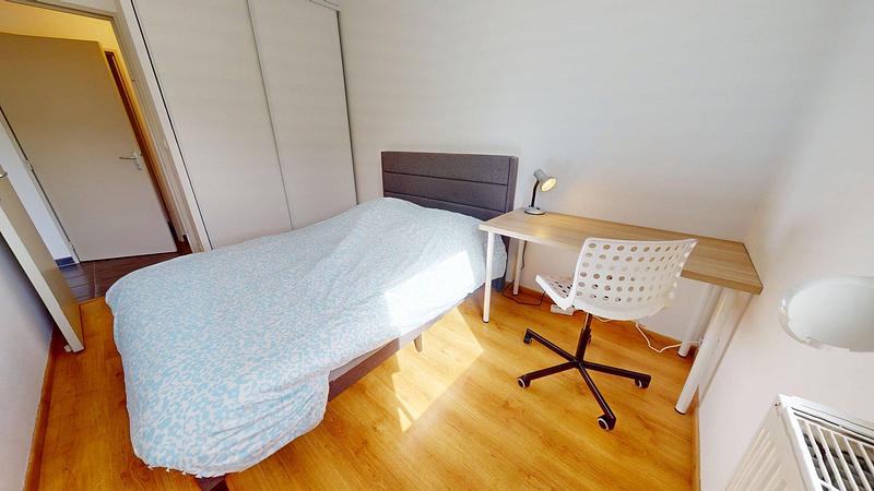 Photo du 78 Rue Du Professeur Roux, 69200 Vénissieux, France Vénissieux
