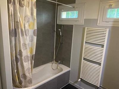 Photo du 28 Rue De La Pagère, 69500 Bron, France Bron