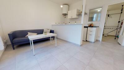 Photo du 212 bis rue du 4 août 1789, 69100 Villeurbanne, France Villeurbanne