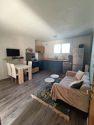 Photo du 61 avenue Jules Vallès, Allée A, 38400 Saint-Martin-d'Hères, France Saint-Martin-d'Hères