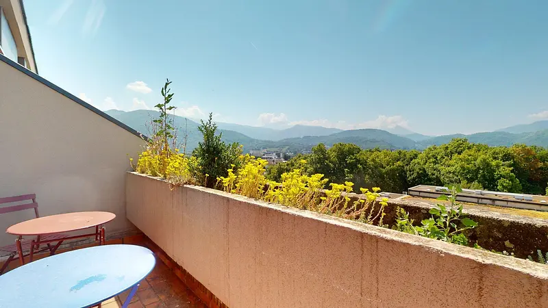 Photo du 60 Place Des Géants, 38100 Grenoble, France Grenoble