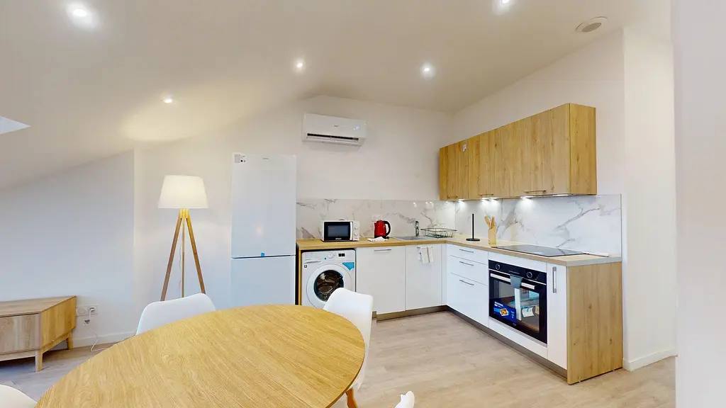 Photo du 83 Rue Alexandre Boutin, Droite, 69100 Villeurbanne, France Villeurbanne