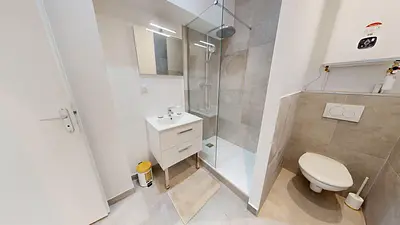 Photo du 83 Rue Alexandre Boutin, Droite, 69100 Villeurbanne, France Villeurbanne