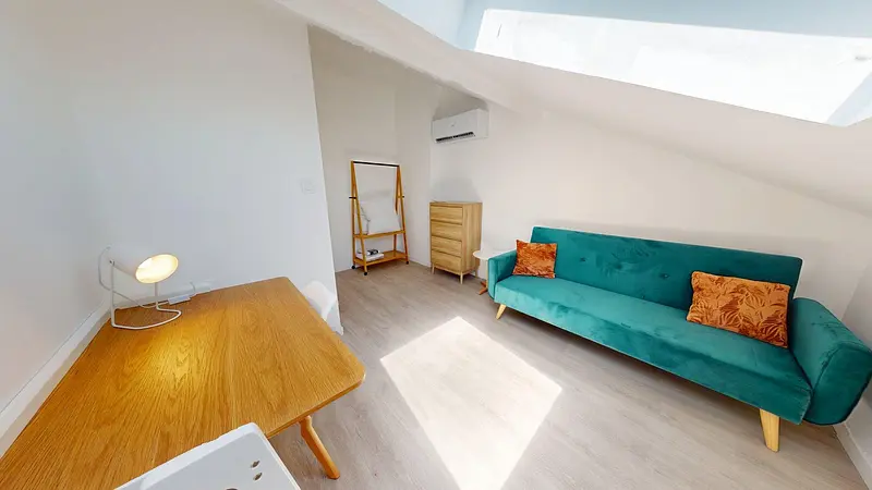 Photo du 83 Rue Alexandre Boutin, Droite, 69100 Villeurbanne, France Villeurbanne