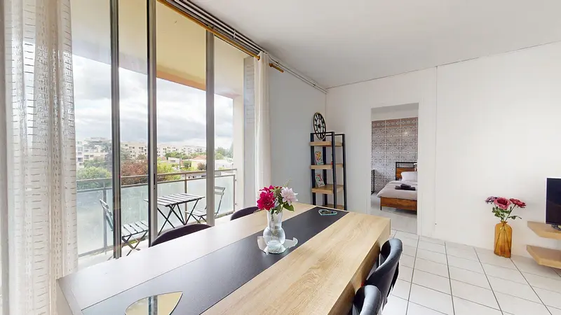 Photo du 5 Place De Milan, 31100 Toulouse, France Toulouse