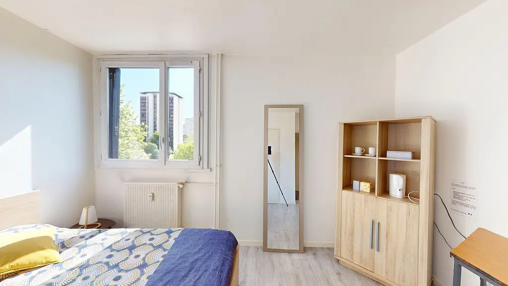 Photo du 28 Avenue Marie Reynoard, 38100 Grenoble, France Grenoble