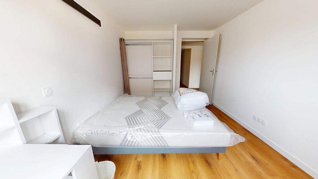 Photo du 11 Avenue Salvador Allende, 69800 Saint-Priest, France Saint-Priest