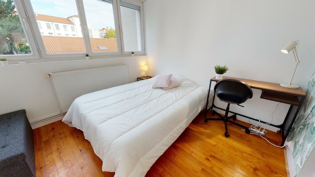 Photo du 63 rue Louis Becker, 69100 Villeurbanne, France Villeurbanne