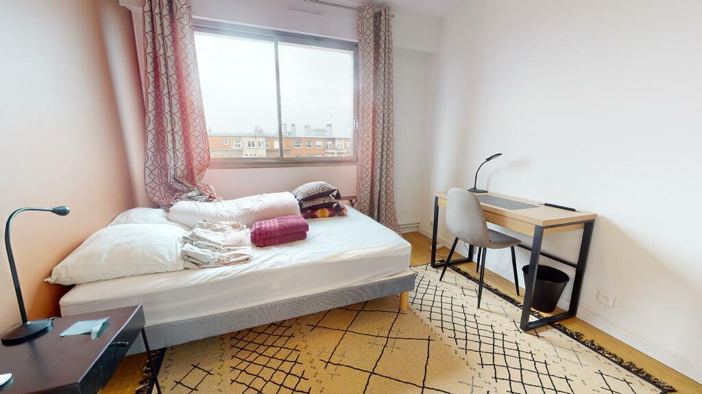 Photo du 92 Rue Des Stations, 59800 Lille, France Lille